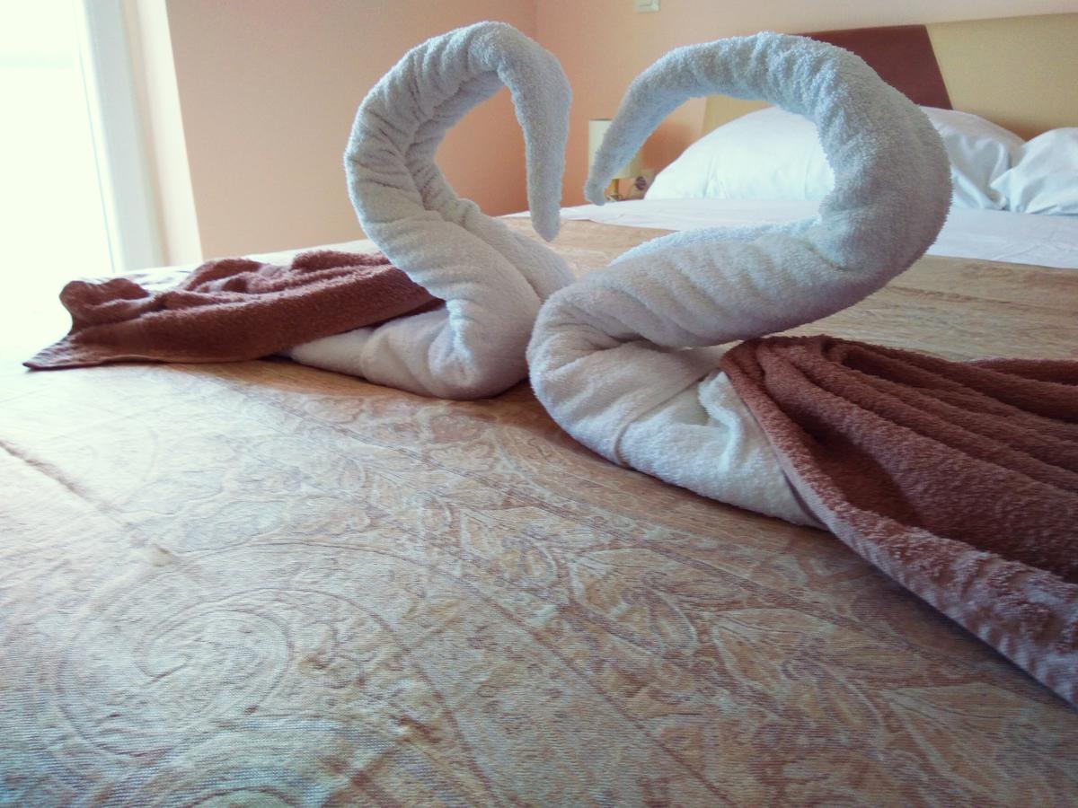 Aparthotel Viola Pjescana Uvala Eksteriør billede
